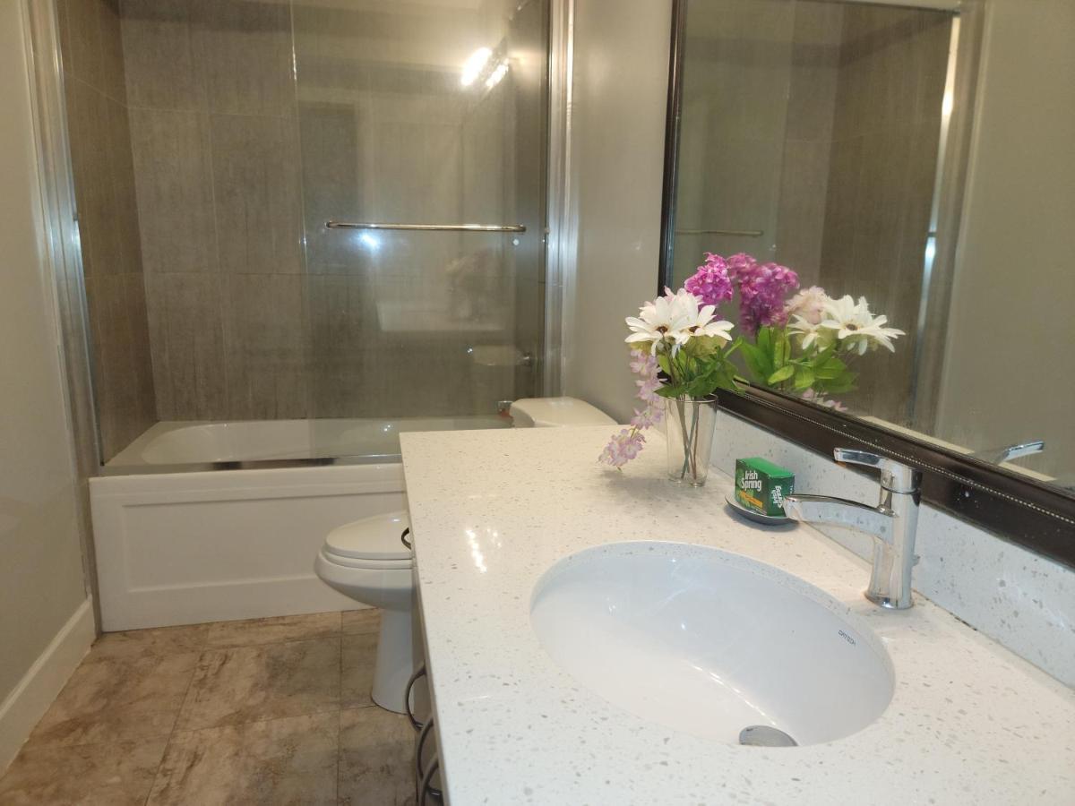 Oscar Inn & 2Bd Family Suite Or Private Room Abbotsford Zewnętrze zdjęcie